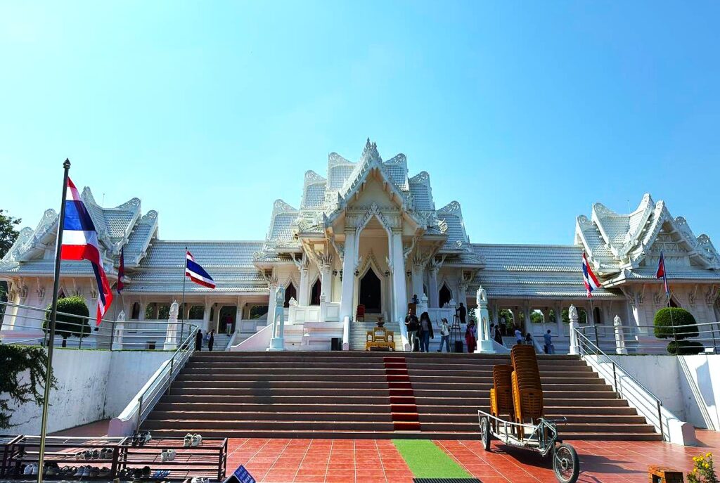 Lumbini-Thai-monastery-Buddhacircuittour
