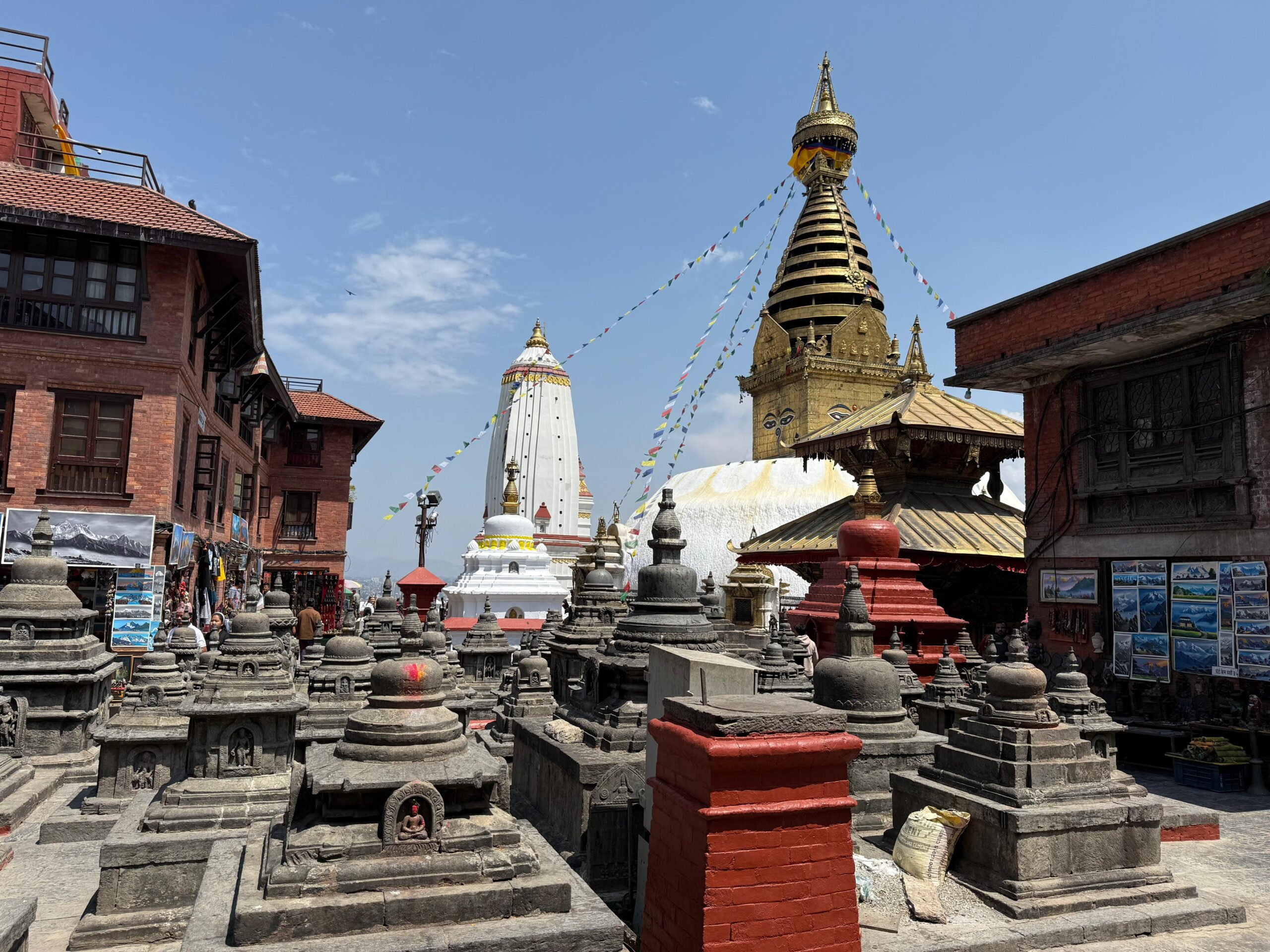 Himalayanwalkers/monkeytemple-EBCTrek-Helireturn